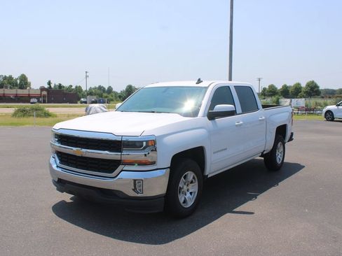 Used 2018 Chevrolet Silverado 1500 LT w/ All Star Edition RWD image 4