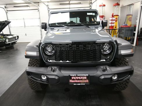 Used 2026 Jeep Wrangler Unlimited Sport AWD/4WD image 3
