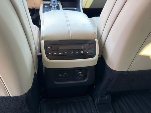 Used 2023 INFINITI QX60 Sensory w/ Vision Package AWD/4WD image 26