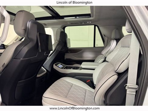 Certified 2025 Lincoln Navigator L Black Label AWD/4WD image 38