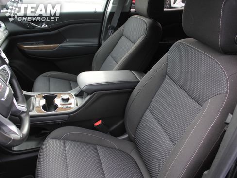 Certified 2023 GMC Acadia SLE w/ Driver Convenience Package image 11