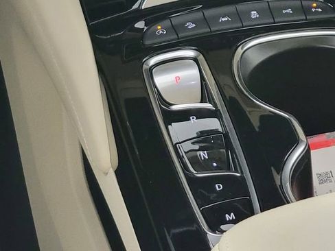 Used 2023 Buick Envision Avenir image 24