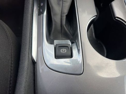 Used 2023 Chevrolet Malibu LT image 22