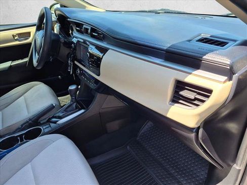 Used 2014 Toyota Corolla LE FWD image 20