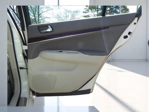 Used 2012 INFINITI G37 x Sedan w/ Premium Pkg image 20