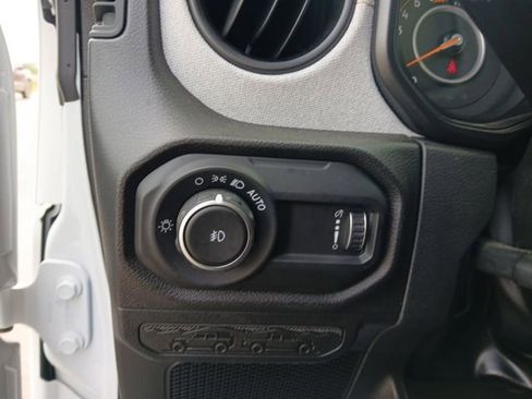 Used 2025 Jeep Wrangler Unlimited Sport AWD/4WD image 18