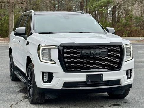 Used 2022 GMC Yukon SLT image 11