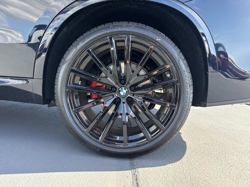 New 2026 BMW X5 xDrive40i w/ M Sport Package AWD/4WD image 10