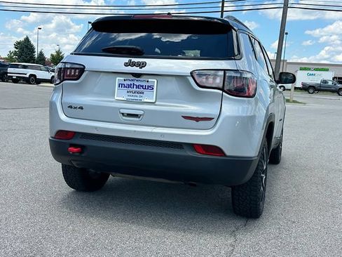 Used 2025 Jeep Compass Trailhawk AWD/4WD image 6