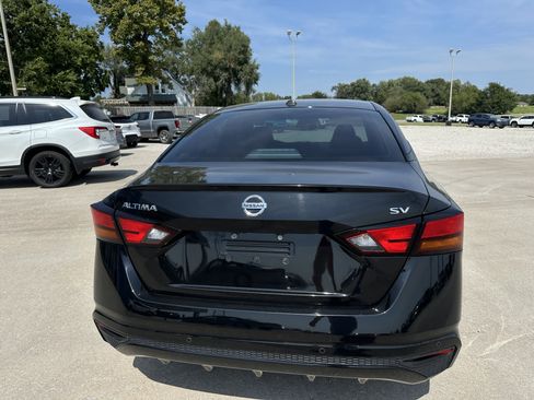 Used 2021 Nissan Altima 2.5 SV FWD image 8