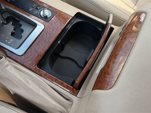 Used 2013 Toyota Land Cruiser image 19