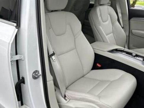 Used 2023 Volvo XC90 B5 Core image 7