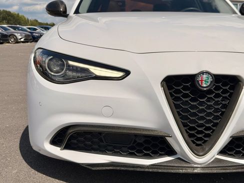 Used 2017 Alfa Romeo Giulia Ti RWD image 8