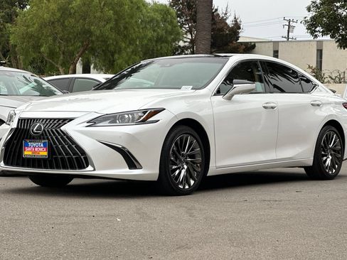 Used 2024 Lexus ES 350 w/ Accessory Package (Z1) FWD image 8