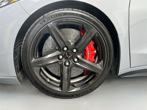 Used 2025 Chevrolet Corvette E-Ray w/ Battery Protection Package AWD/4WD image 11
