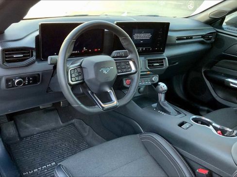 Used 2024 Ford Mustang Coupe image 27
