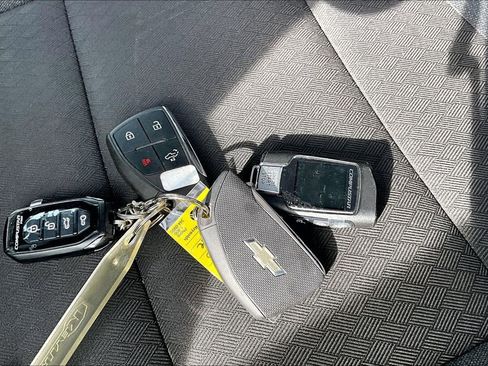 Used 2024 Chevrolet Silverado 1500 W/T w/ Z71 Off-Road Package image 10