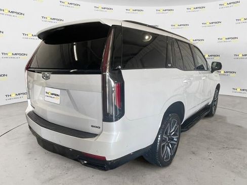 Used 2021 Cadillac Escalade Sport w/ Driver Assist Tech Package AWD/4WD image 5