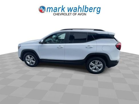 Certified 2024 GMC Terrain SLE w/ Driver Convenience Package FWD image 5