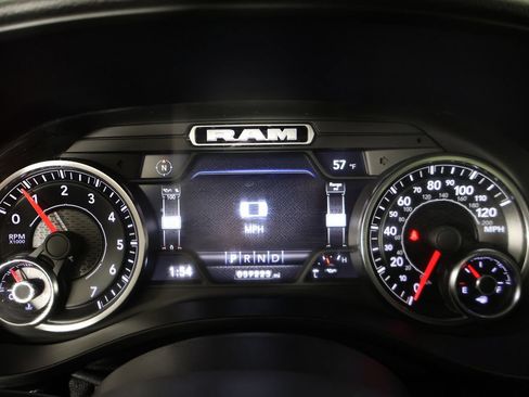 Used 2022 RAM 1500 Big Horn AWD/4WD image 36