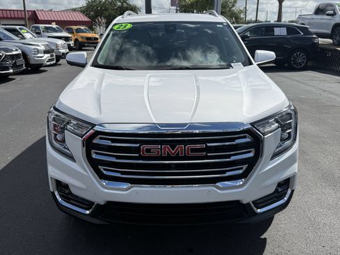 Used 2023 GMC Terrain SLT w/ Infotainment Package II FWD image 8