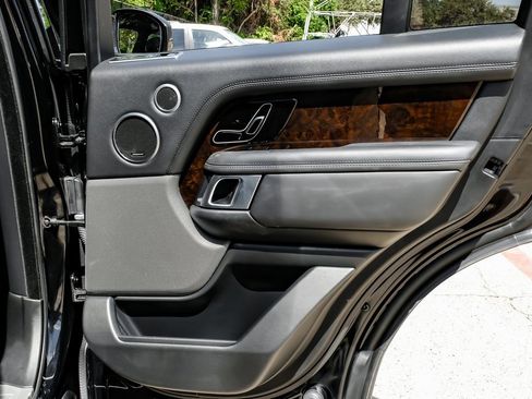 Used 2019 Land Rover Range Rover Supercharged image 53