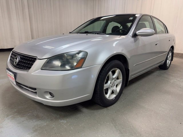 Used 2006 Nissan Altima 3.5 SL FWD image 9