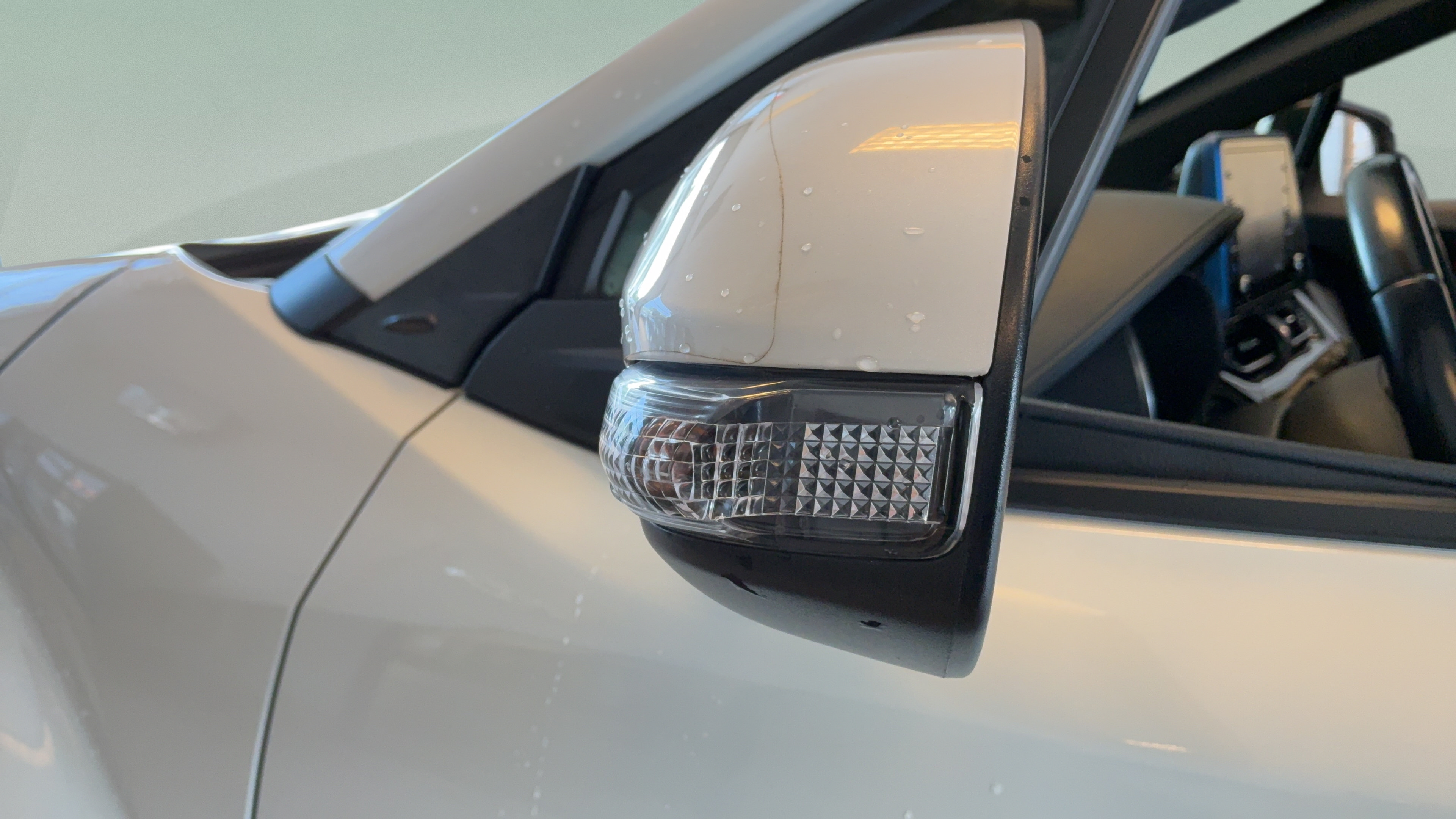 Used 2019 Toyota C-HR XLE FWD image 37