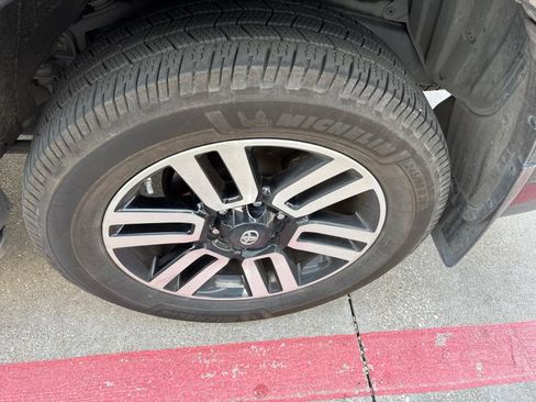 Used 2020 Toyota 4Runner Limited AWD/4WD image 6