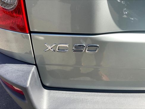 Used 2005 Volvo XC90 2.5T AWD/4WD image 23