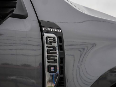 Used 2024 Ford F250 Platinum AWD/4WD image 11