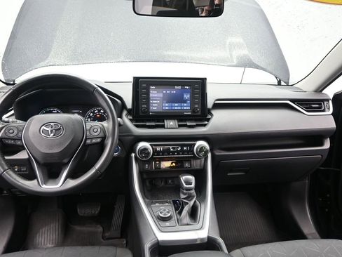 Used 2021 Toyota RAV4 XLE w/ Convenience Package image 36