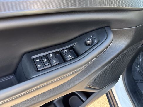 Certified 2023 Jeep Grand Cherokee Laredo AWD/4WD image 16