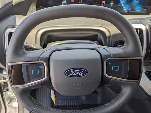 Used 2025 Ford Expedition XL AWD/4WD image 33
