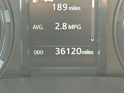 Used 2024 Toyota 4Runner SR5 image 18