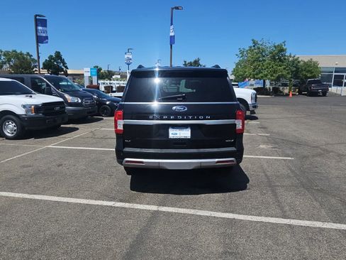 Used 2024 Ford Expedition Max XLT image 7