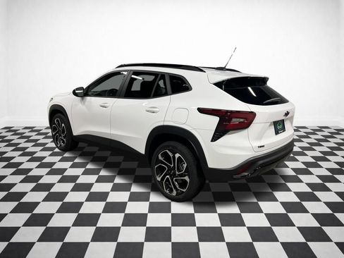 Certified 2025 Chevrolet Trax RS w/ Driver Confidence Package image 7