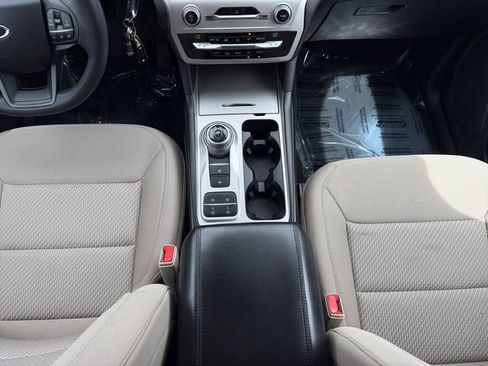 Used 2021 Ford Explorer 2WD image 6