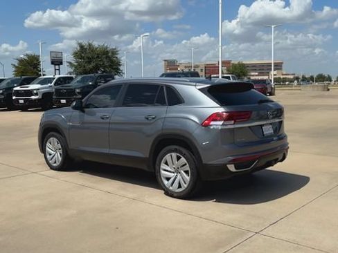 Used 2023 Volkswagen Atlas Cross Sport SE FWD image 6