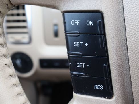 Used 2012 Ford Escape Limited AWD/4WD image 29