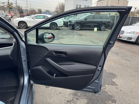 Used 2022 Toyota Corolla LE image 17