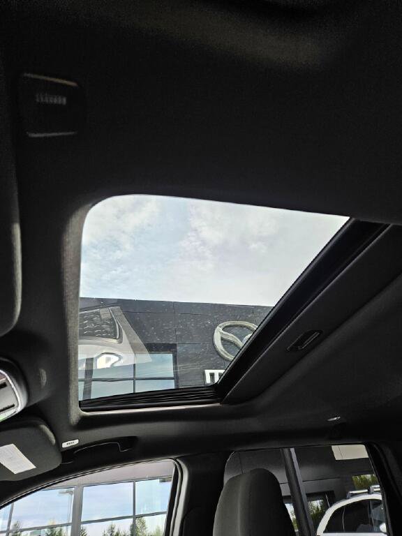 Used 2021 Jeep Grand Cherokee Laredo AWD/4WD image 20