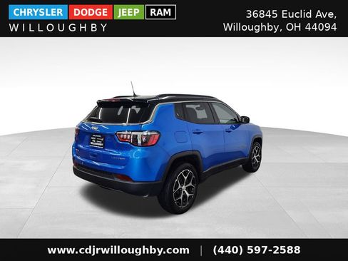 Used 2024 Jeep Compass Limited AWD/4WD image 9