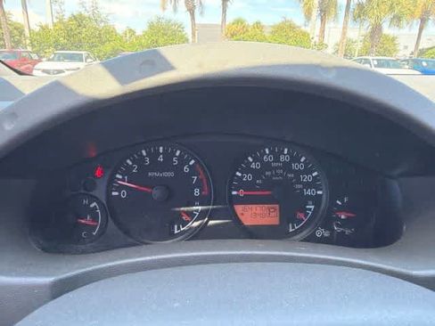 Used 2016 Nissan Frontier SV w/ Moonroof Package RWD image 30