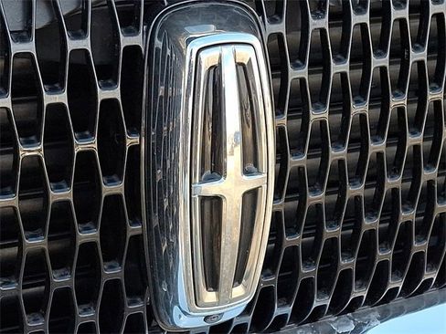 Used 2023 Lincoln Navigator Reserve image 10