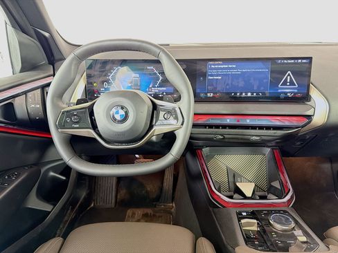 Used 2025 BMW X3 xDrive30i w/ Premium Package image 23