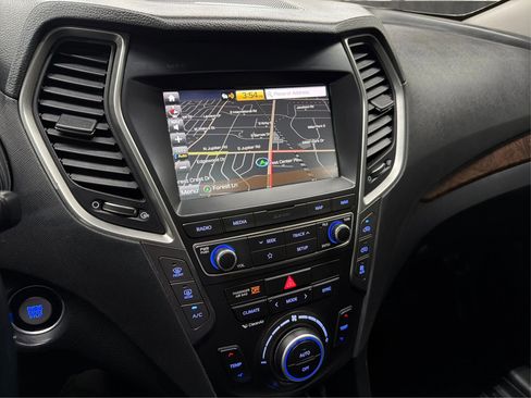 Used 2019 Hyundai Santa Fe XL image 24