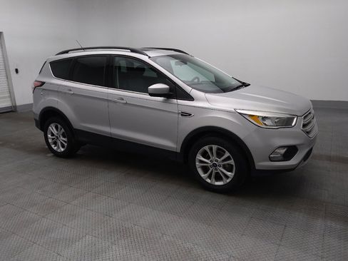 Used 2018 Ford Escape SE image 11