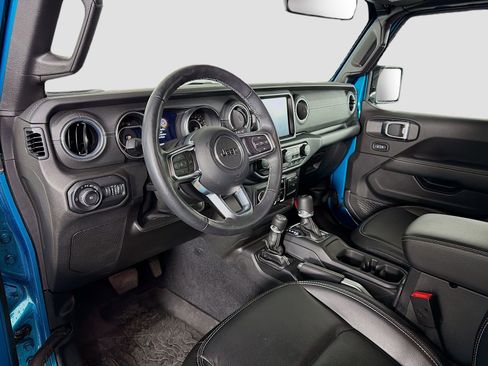 Used 2019 Jeep Wrangler Unlimited Sahara AWD/4WD image 10