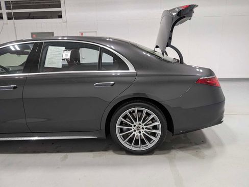 Certified 2023 Mercedes-Benz S 500 4MATIC image 11